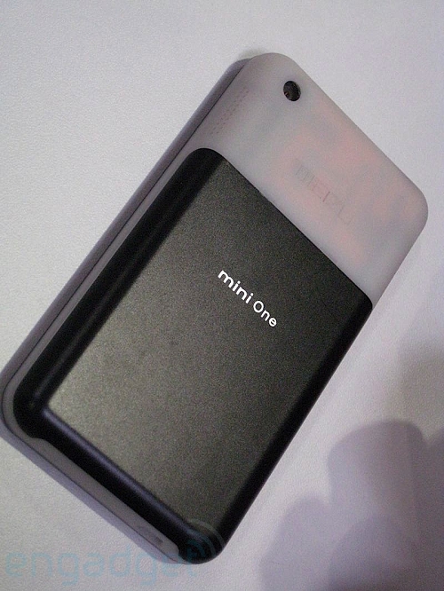 魅族M8上市，開啟自然美景探索之旅