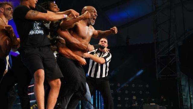 泰森與福爾曼傳奇對決的深入解析與回顧