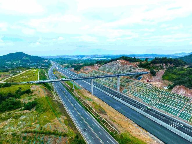 寧馬高速最新進(jìn)展與小巷深處的獨(dú)特風(fēng)味探秘