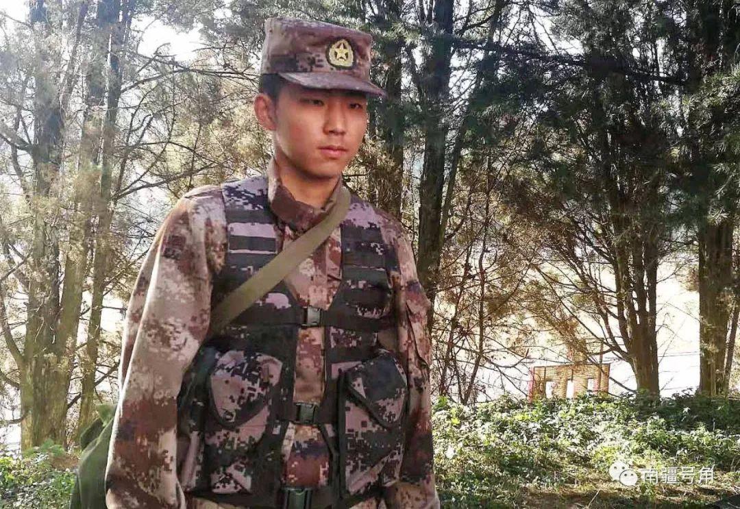 二年級(jí)隊(duì)列比賽精彩瞬間回憶