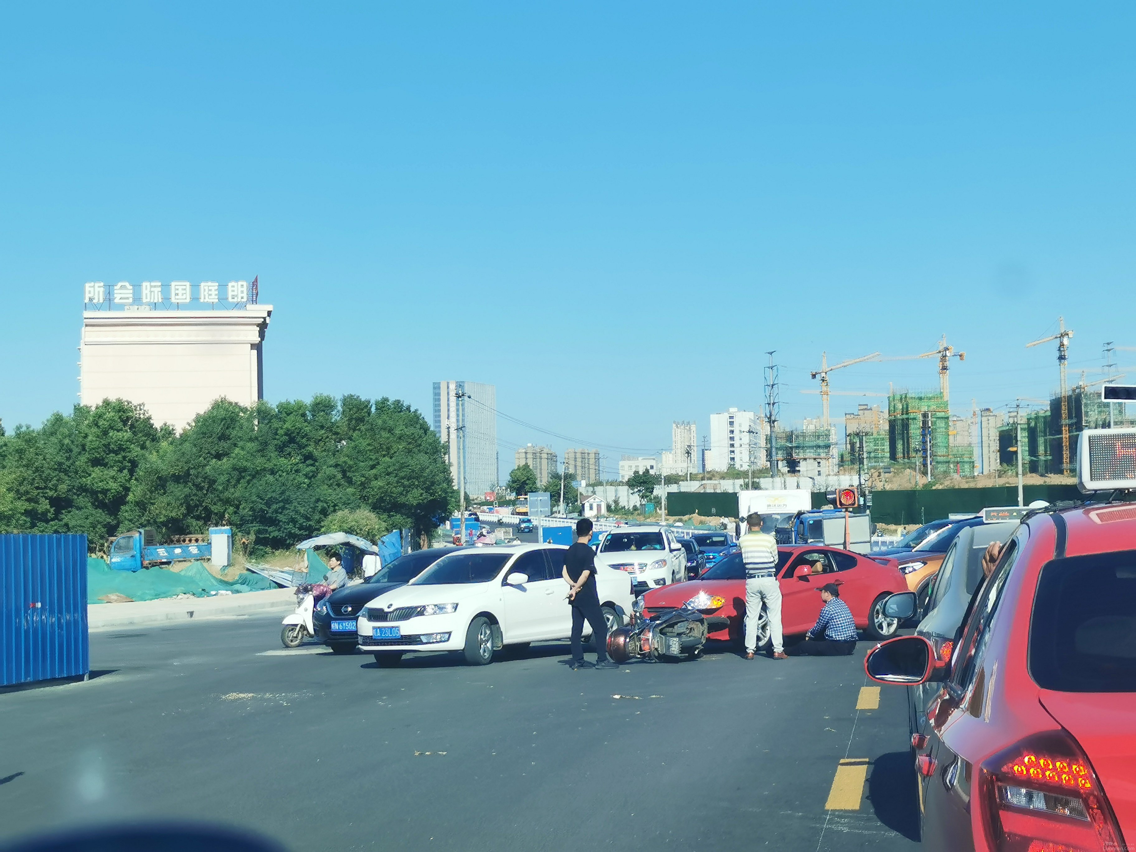 六安車禍最新消息及其觀點(diǎn)論述